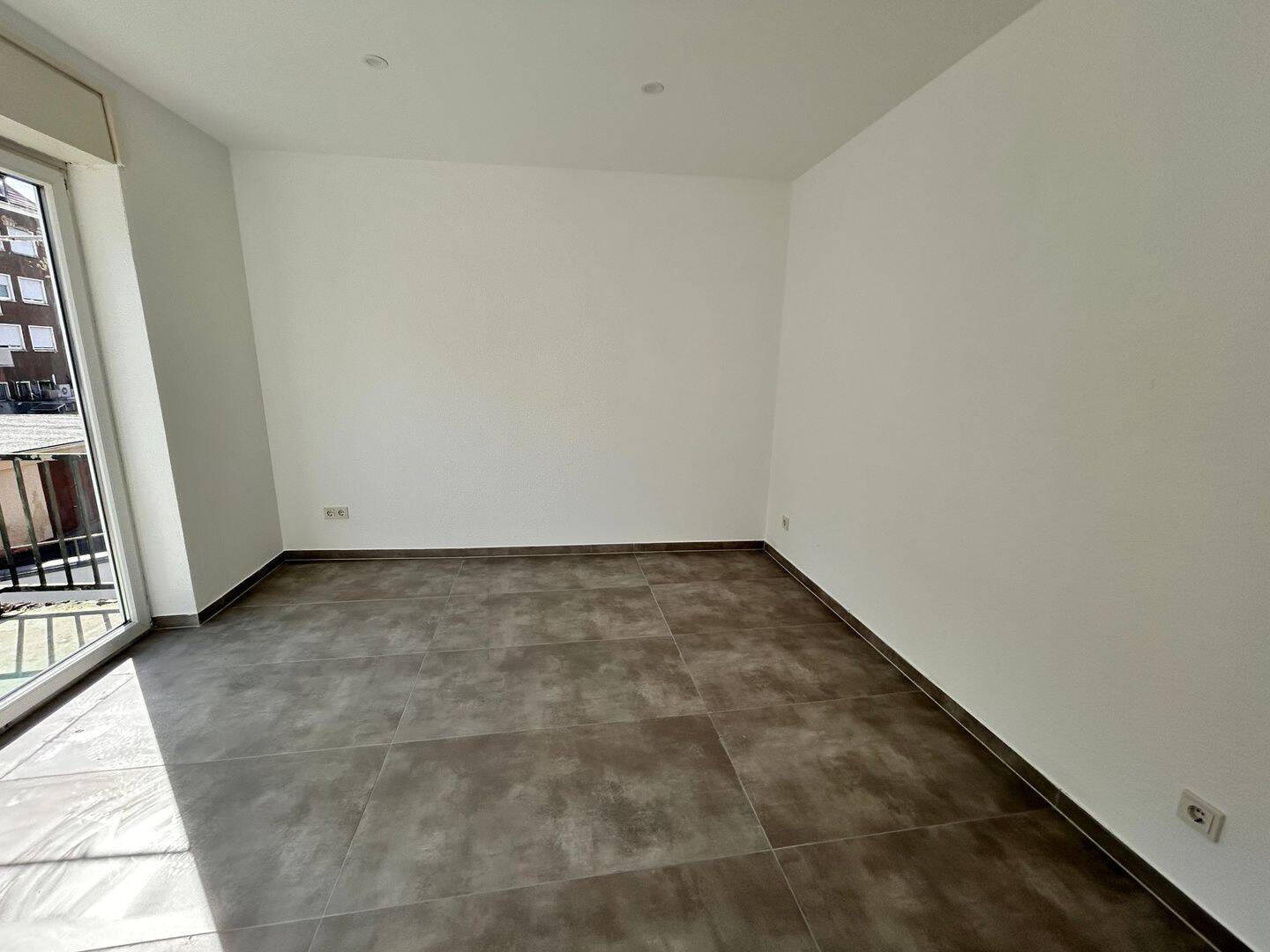 Attraktive 63 m2 Wohnung - Erstbezug nach Renovierung ! – Saarbrücken – Vorschaubild 5