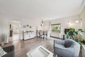 Solider Bungalow auf schönem Grundstück: Modernisierung nach eigenen Vorstellungen – 12355 Berlin – Vorschaubild 2