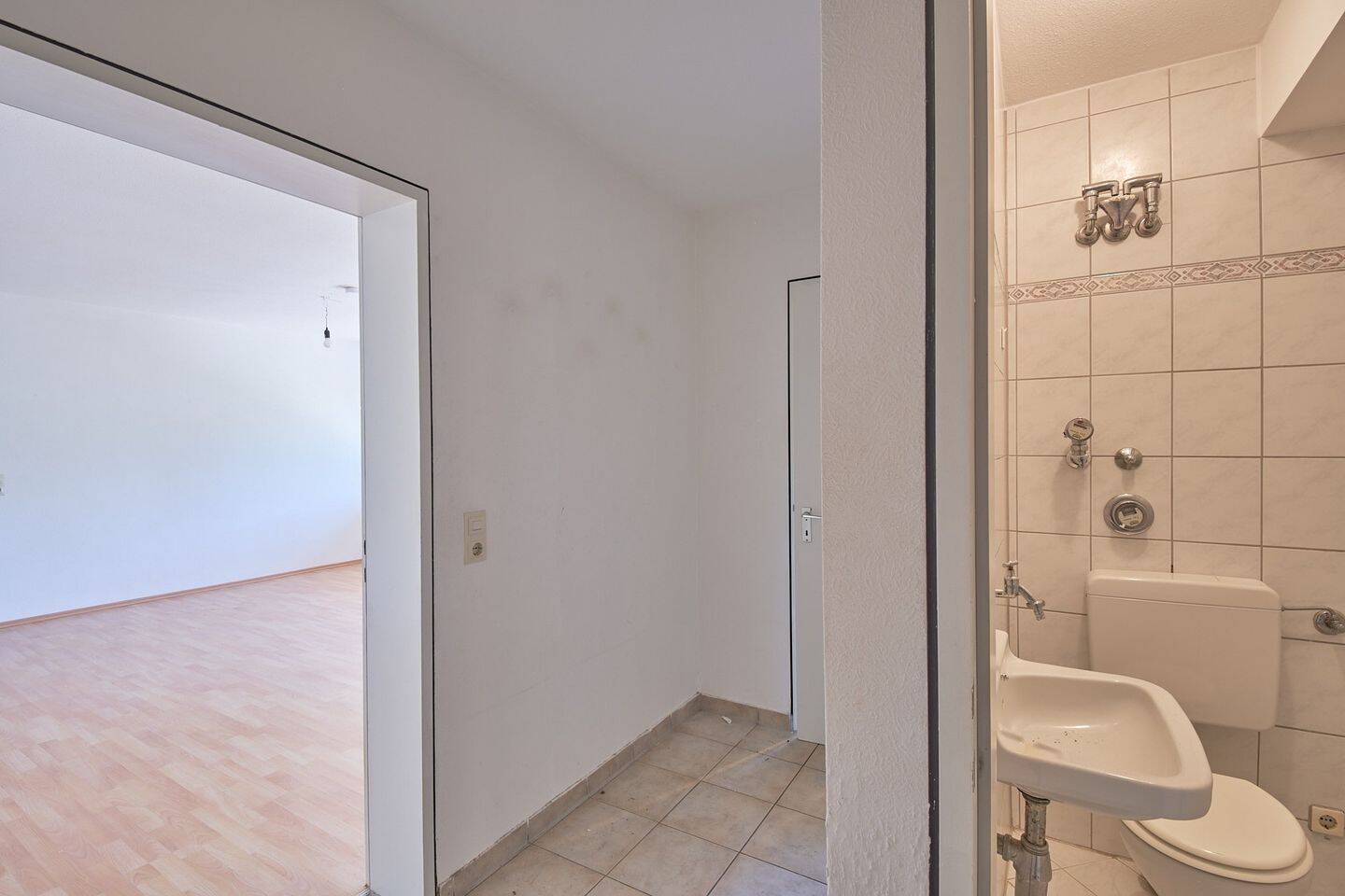 3-Zimmerwohnung für Eigennutzer oder Kapitalanleger! -Stuttgart, Heumaden – Stuttgart – Vorschaubild 4