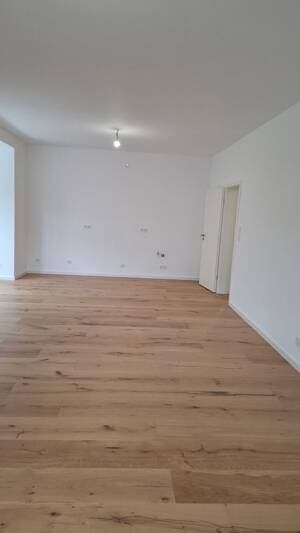 ++LINDENTHAL! Einziehen und Wohlfühlen: Schicke, modernisierte 3-Zimmer-Wohnung mit Balkon++ – 50931 Köln – Vorschaubild 2