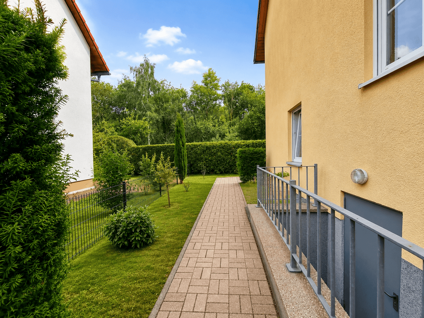 4,28 % Brutto-Rendite I Garage I Terrasse I Bad mit Wanne + Dusche I Fernwärme – Leipzig – Vorschaubild 6