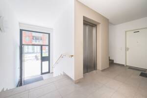MÜNCHNER IG | TRAUMHAFTE 2 ZIMMER WOHNUNG IN SCHWABING MIT BLICK INS GRÜNE ! – 80807 München – Vorschaubild 2