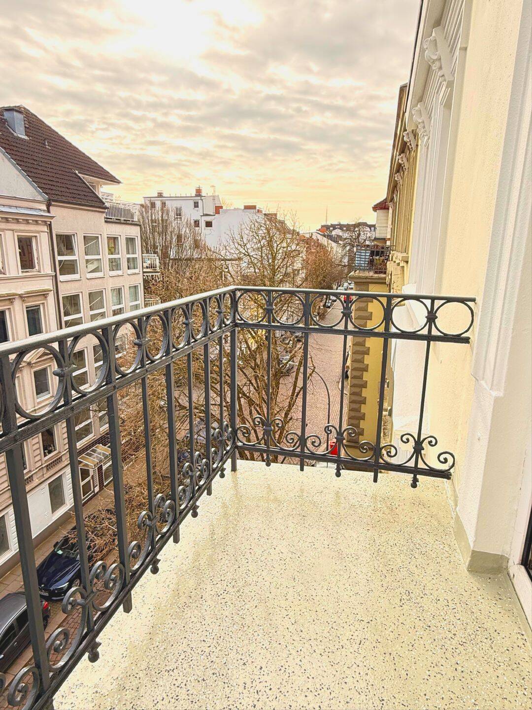 Uhlenhorst: Licht, Luft & Altbauflair - 4 Zimmer mit Balkon und Weitblick – Hamburg – Vorschaubild 6