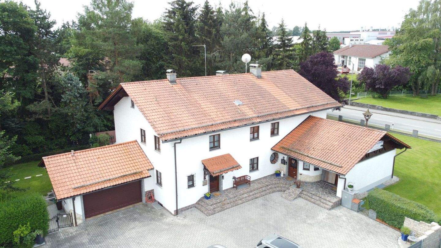 Exklusives Landhaus mit Einliegerwohnung, Gewerbefläche und weitläufigem Grundstück – Egglkofen – Vorschaubild 6