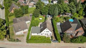 Charmantes Einfamilienhaus mit großem Garten, Wohnkomfort und vielseitigem Raumangebot – 22043 Hamburg – Vorschaubild 2