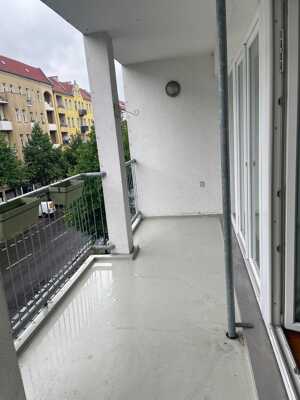 Frisch renovierte 2-Zimmer-Wohnung mit Loggia in Berlin-Friedrichshain – 10247 Berlin – Vorschaubild 7