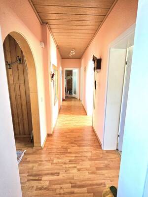 EINFAMILIENHAUS IM BUNGALOWSTIL MIT TIEFGARAGE – 39118 Magdeburg – Vorschaubild 7