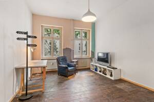 BEZUGSFREI – Ruhig gelegene 2-Zimmer-Altbauwohnung im beliebten Schillerkiez in Neukölln