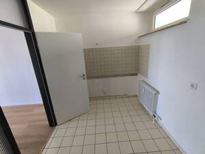 Modernisierte 2-Zimmer-Wohnung mit Loggia in zentraler Lage – 51373 Leverkusen – Vorschaubild 6