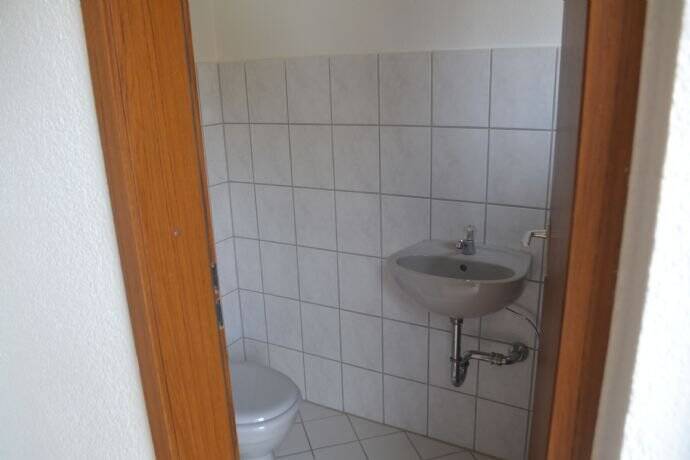 Schöne Doppelhaushälfte mit großem Garten in guter Lage in Nürnberg-Fischbach – Nürnberg – Vorschaubild 6