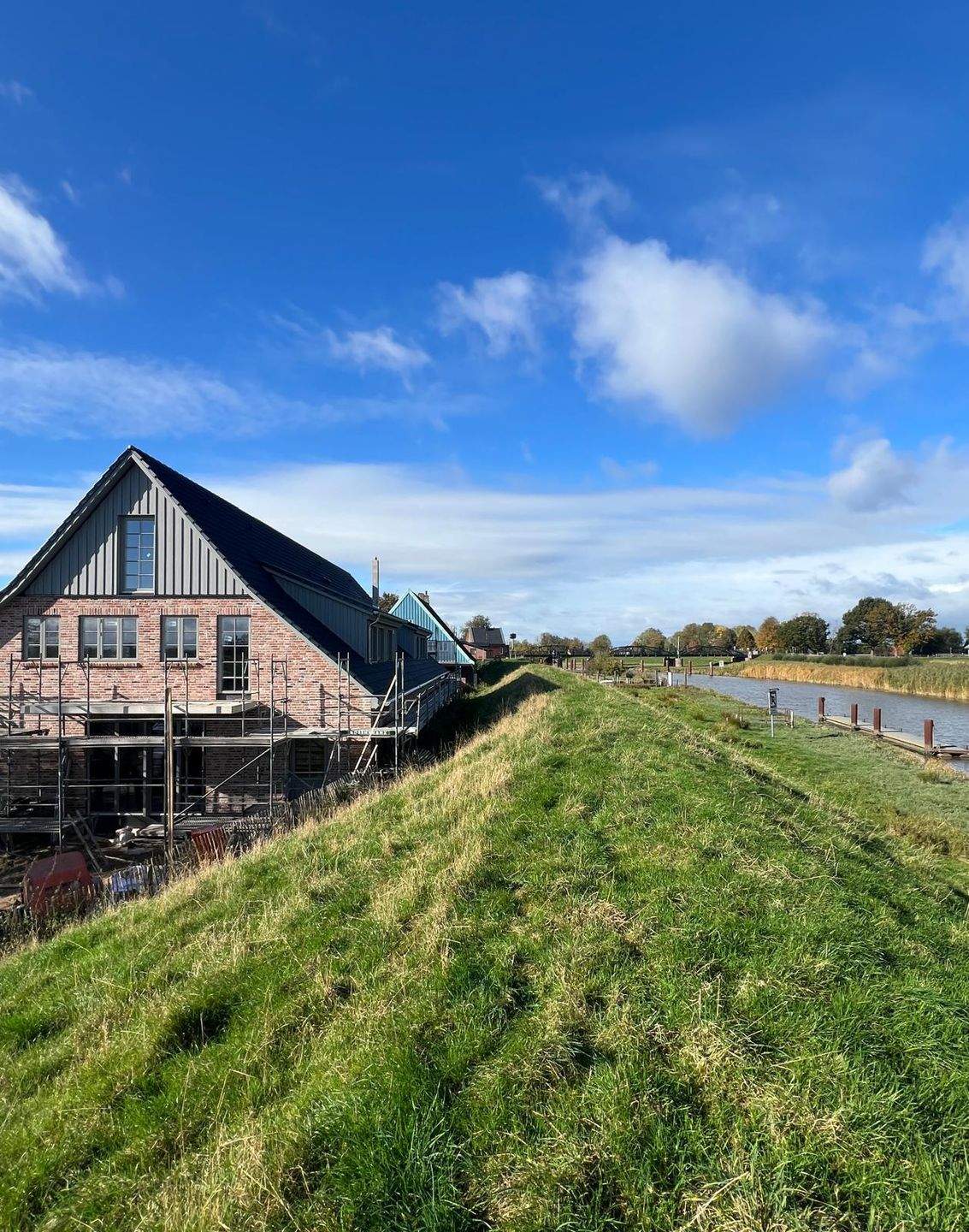 Neubauwohnung mit 167m² Gesamtfläche am Deich in Moorrege - Wohnen mit Blick auf die Pinnau