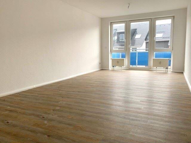 Lichtdurchflutetes Apartment mit Loggia in Schloßchemnitz