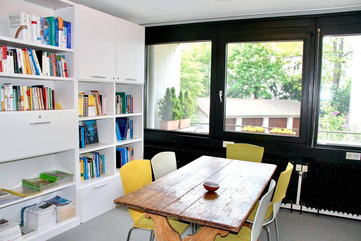 Großzügiges 5 Zimmer Apartment als Wohnung, Büro oder Praxis in ruhiger Sackgasse – Stuttgart – Vorschaubild 7