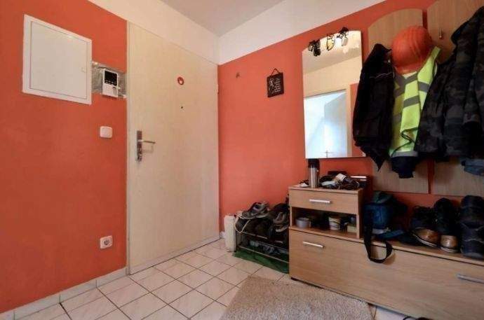 DACHGESCHOSS MIT SONNIGER TERRASSE - 2 BEGEHRTE PKW-STELLPLÄTZE - ZUR ZEIT VERMIETET – Berlin – Vorschaubild 2