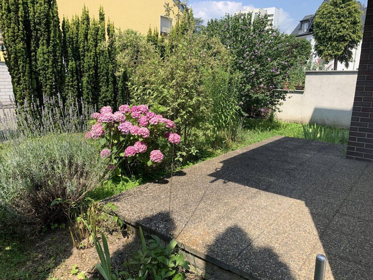 lichtdurchflutete 2-Zimmerwohnung mit Terrasse, Stadtteil Niederursel – 60439 Frankfurt am Main – Bild 1 von 4