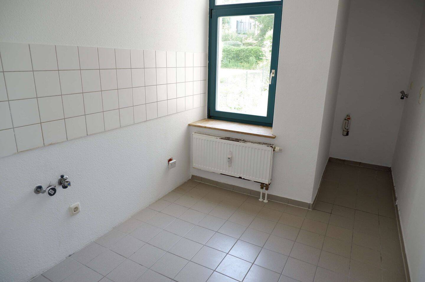 WG-geeignet - modernes Laminat - Bad mit Dusche - frei ab 1.11.25 – Chemnitz – Vorschaubild 9