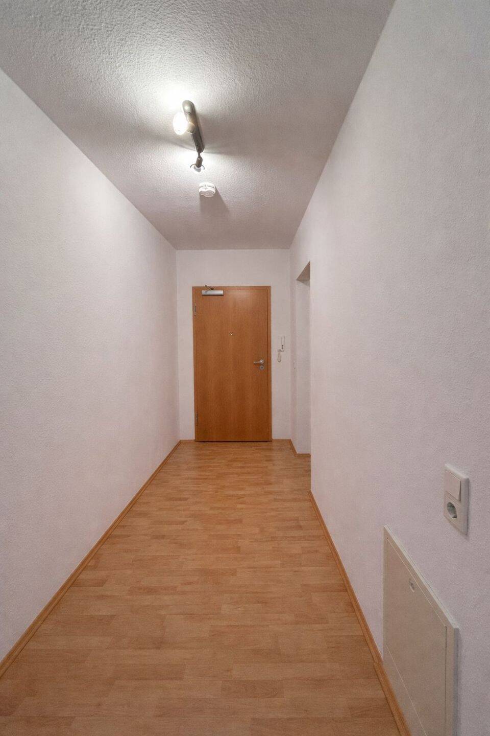 2-Zimmer-Wohnung mit Balkon im 2. Obergeschoss in Kassel - Kölnische Straße – Kassel – Vorschaubild 2