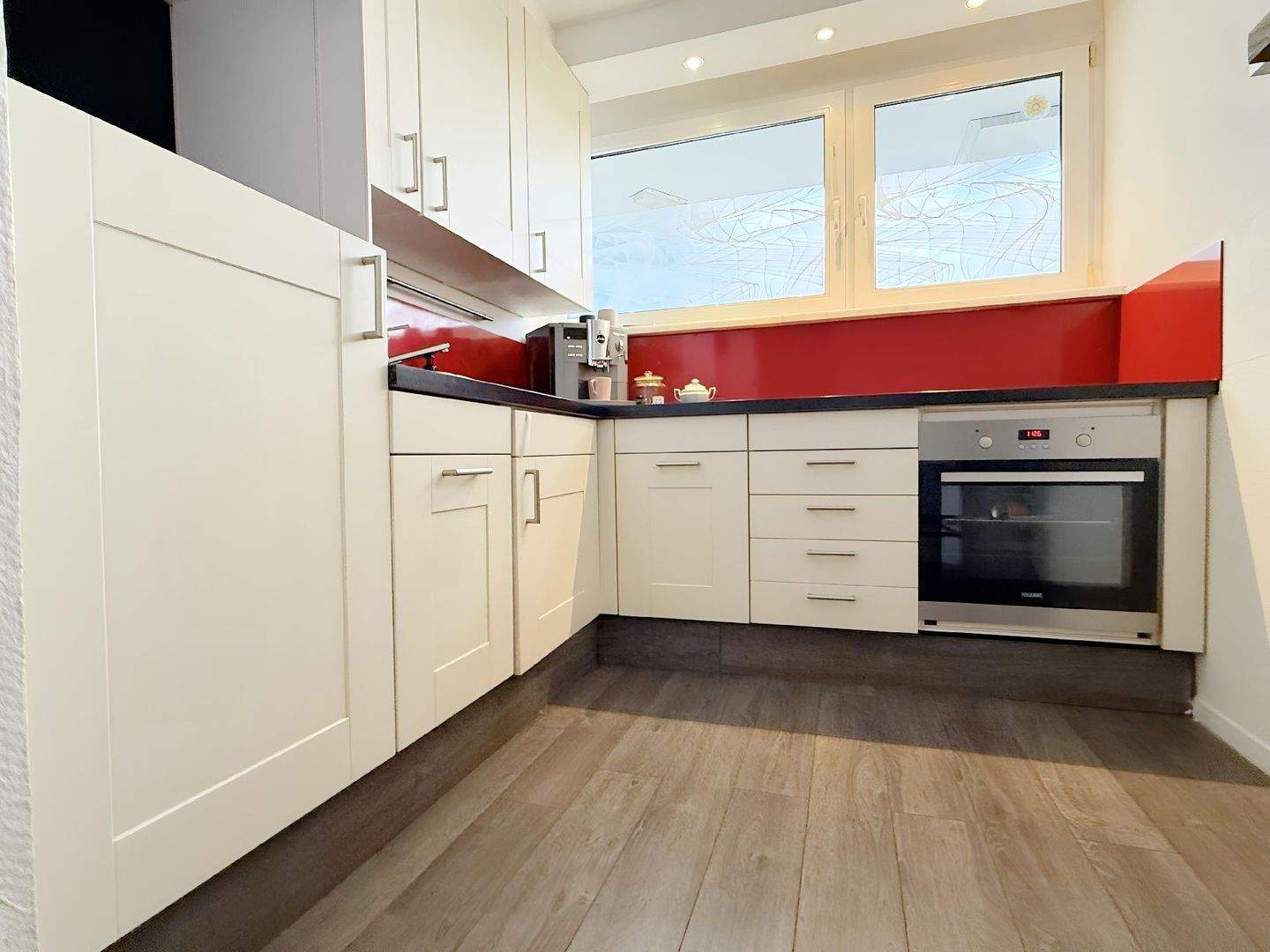 GUT GESCHNITTENE MAISONETTEWOHNUNG MIT DREI BALKONEN IN KR-FISCHELN ZU VERKAUFEN! – Krefeld – Vorschaubild 2