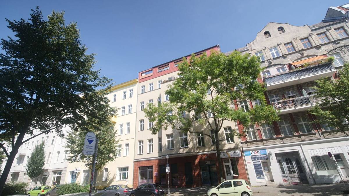 Altbau Familien-Wohnung - nahe Karl-August-Platz – 10627 Berlin – Bild 1 von 9