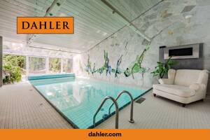 The Perfect Multigenerational Living Arrangement with 2 Single-Family Homes, a Pool, and a Sauna – 14089 Berlin – Vorschaubild 1