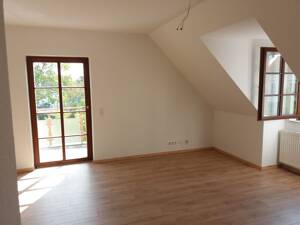 Große 3-Zimmer-Maisonette-Dachgeschosswohnung in Ärztehaus mit großem Balkon, Keller, Aufzug und Stellplatz – 4178 Leipzig – Vorschaubild 2
