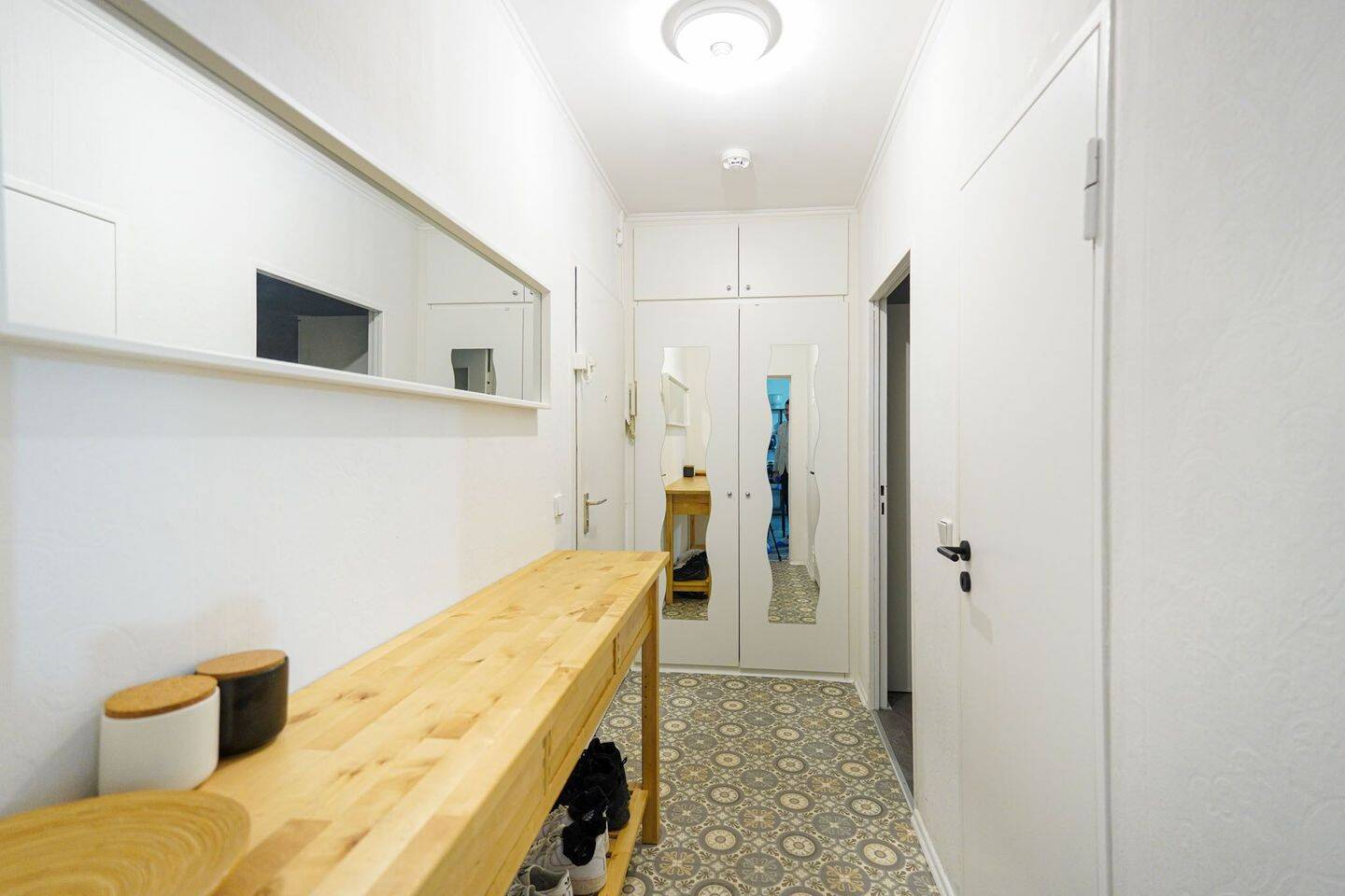 Modernisiert & lichtdurchflutet - Komfortable 2-Zimmer-Wohnung mit Balkon und Lift – Berlin – Vorschaubild 5