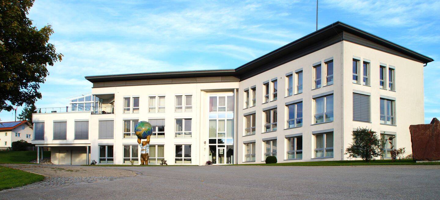 Flexible Nutzung: 4-Zimmer-Wohnung oder Büro-/Praxisfläche ab 01.09.2026 zu vermieten