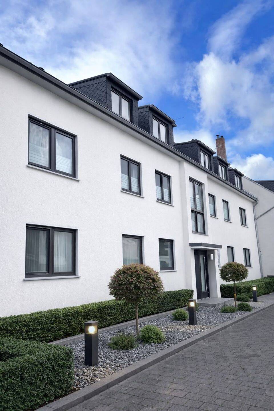 Bezugsfreie modernisierte 4-Zimmer Wohnung in Bonn-Duisdorf