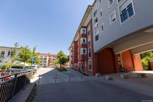RE/MAX - Leben und Wohnen in herrschaftlicher Uferlage am Stadtpark - eine Ruheoase! – 81241 München – Vorschaubild 7