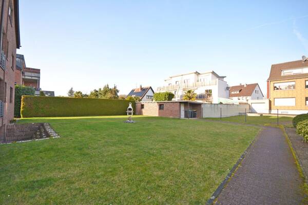 Mehrfamilienhaus in 50769 Köln mit 440,49 m² kaufen
