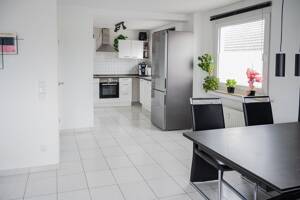 Köln-Grengel: 3,5-Zimmer-Wohnung - Viel Licht & eigener Stellplatz – 51147 Köln – Vorschaubild 5