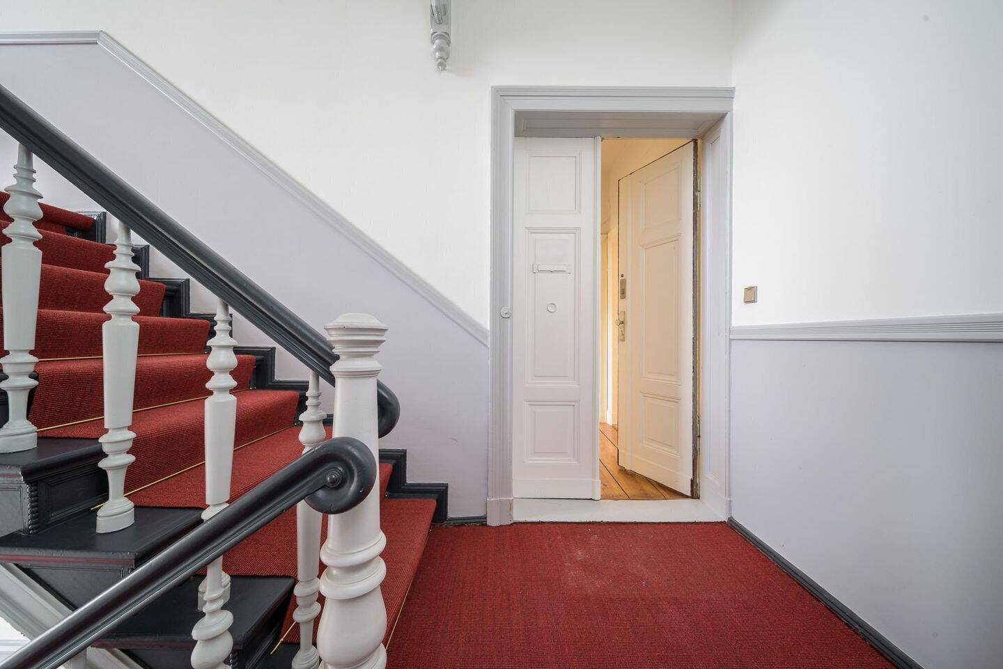 Vermietete 5-Zimmerwohnung als KAPITALANLAGE in Charlottenburg – Berlin – Vorschaubild 4