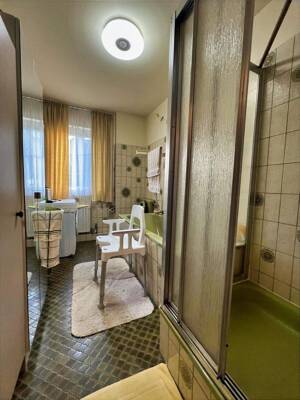 Stadtwohnung - ETW 90 m² groß, mit Balkon, Fahrstuhl und Pool – 45143 Essen – Vorschaubild 9