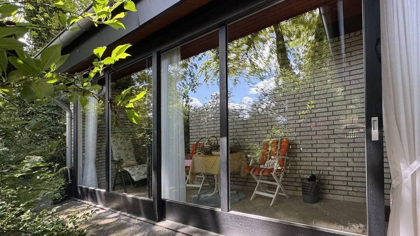 Courtagefrei – Charaktervoller Architektenbungalow mit Wintergarten, Kamin, Einliegerbereich und viel Grün am Stadtrand Bremen/Varrel – Bremen – Vorschaubild 8