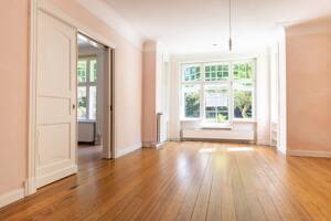 Klassischer Altbau mit eigenem Garten am Stadtpark – 23568 Lübeck – Vorschaubild 2