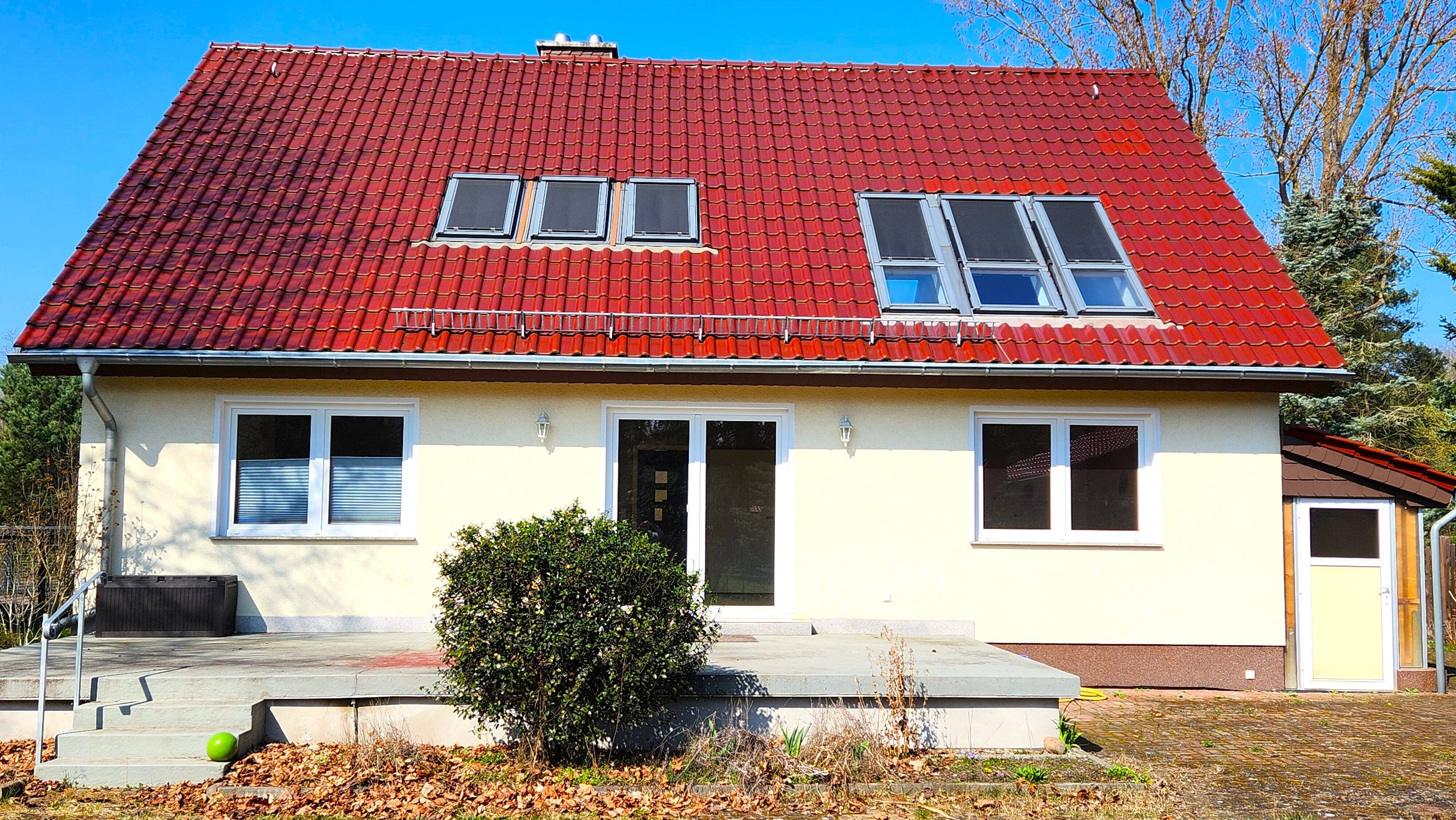 RAUMWUNDER – solides Einfamilienhaus gibt Raum für Familie, Hobby und Beruf – Berlin – Vorschaubild 2