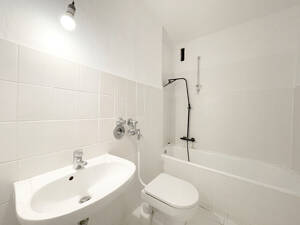 1 Zi.-Balkon-Whg. bei Luitpoldpark, Herzogstraße und Bonner Platz in Schwabing, renovierungsbereit – 80796 München – Vorschaubild 8