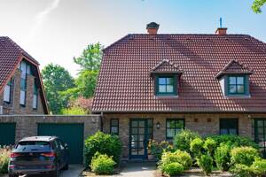 Krefeld Fischeln! Charmante Doppelhaushälfte im Landhausstil in familienfreundlicher Lage (Erbpacht) – 47807 Krefeld – Vorschaubild 2