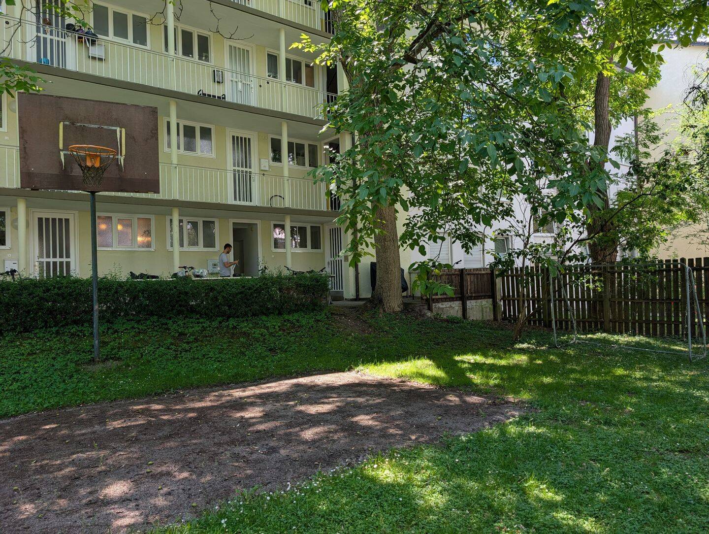 Stadtnah und entspannt: Gartenwohnung in begehrter Lage (Bogenhausen) – München – Vorschaubild 3