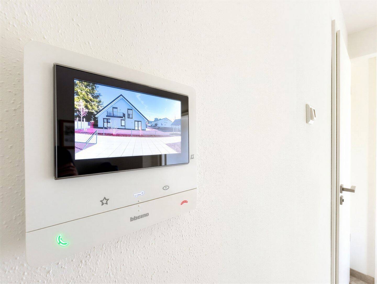 Wohnkomfort + Qualität ! - Hochwertig ausgestattete 3-Zimmer-Erdgeschosswohnung mit sonnigem Garten – München – Vorschaubild 9