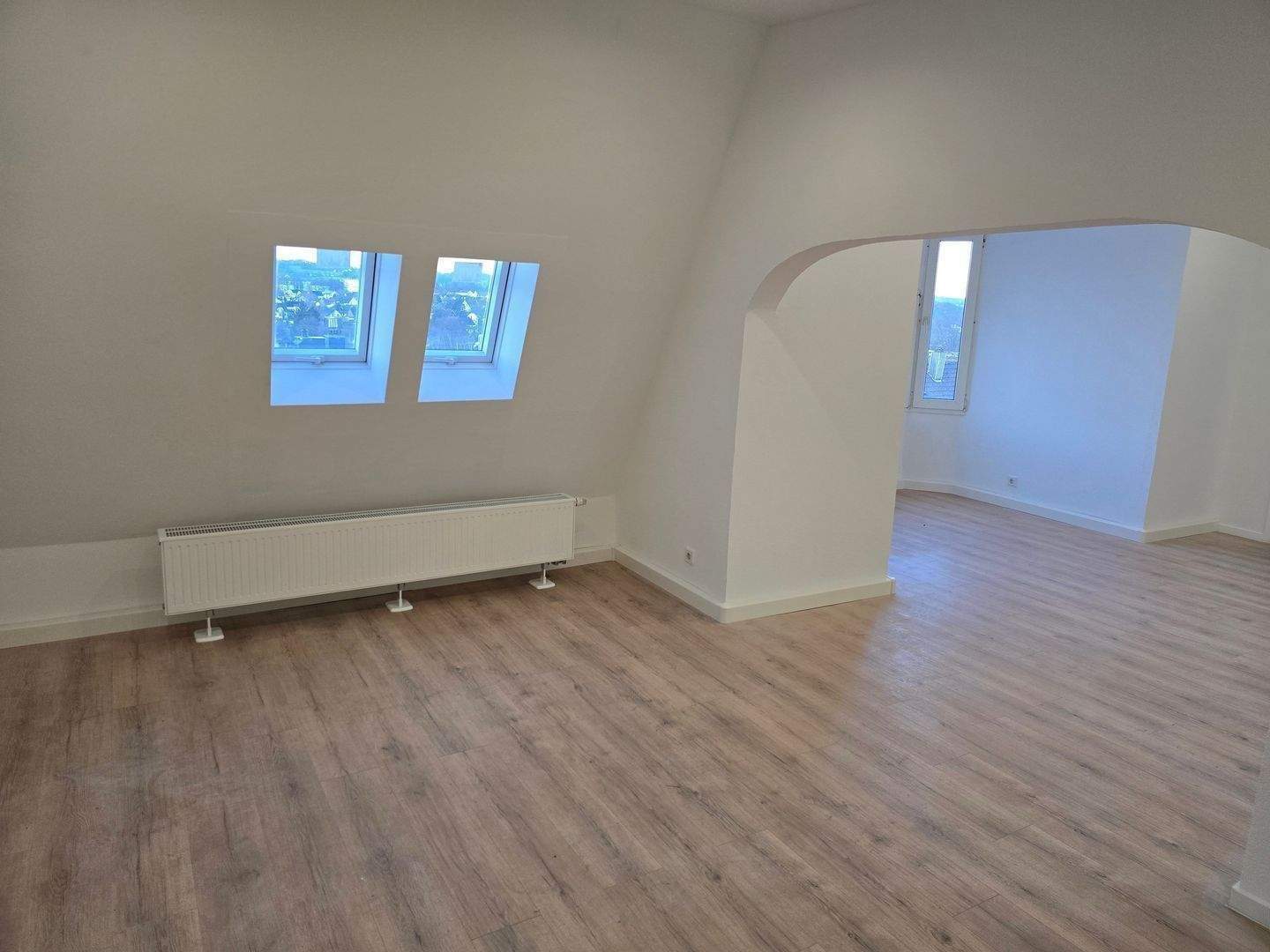 Stilvolle 3-Zimmer-Wohnung mit Stuckdecken in Wuppertal – Wuppertal – Vorschaubild 7