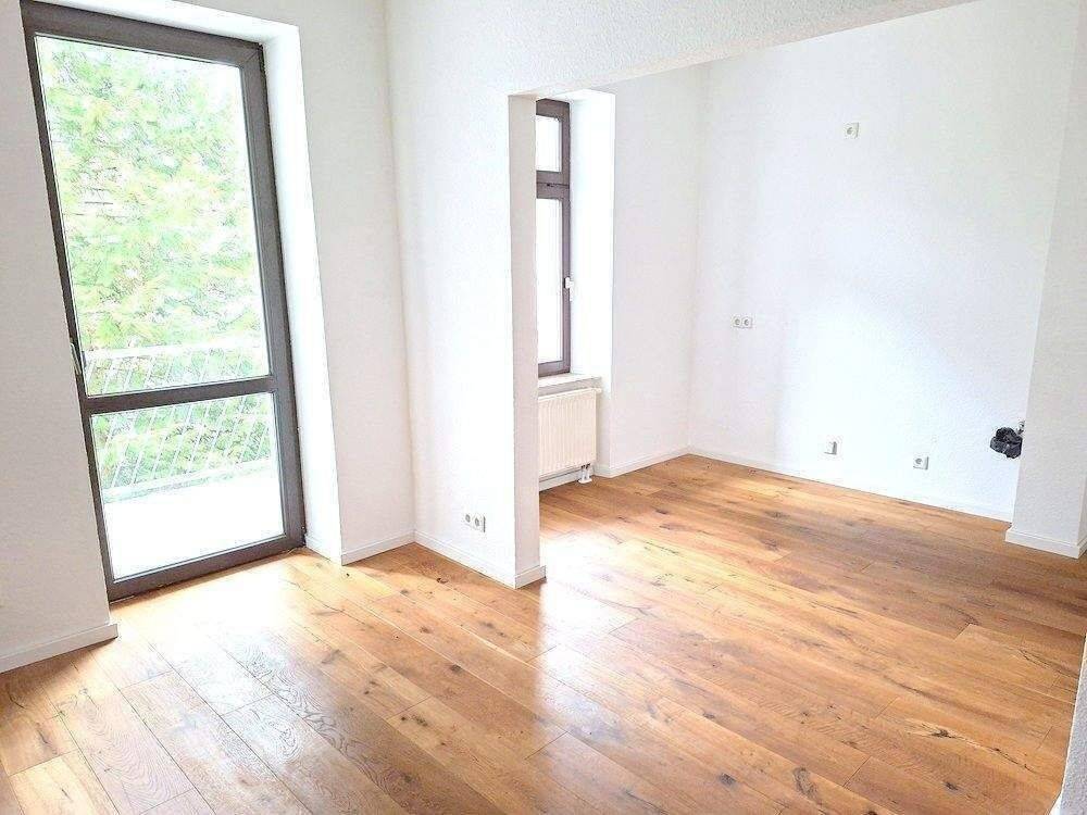 !! 4-Zimmer-Wohnung mit Parkett, Wanne und Dusche und Balkon !! – Chemnitz – Vorschaubild 6