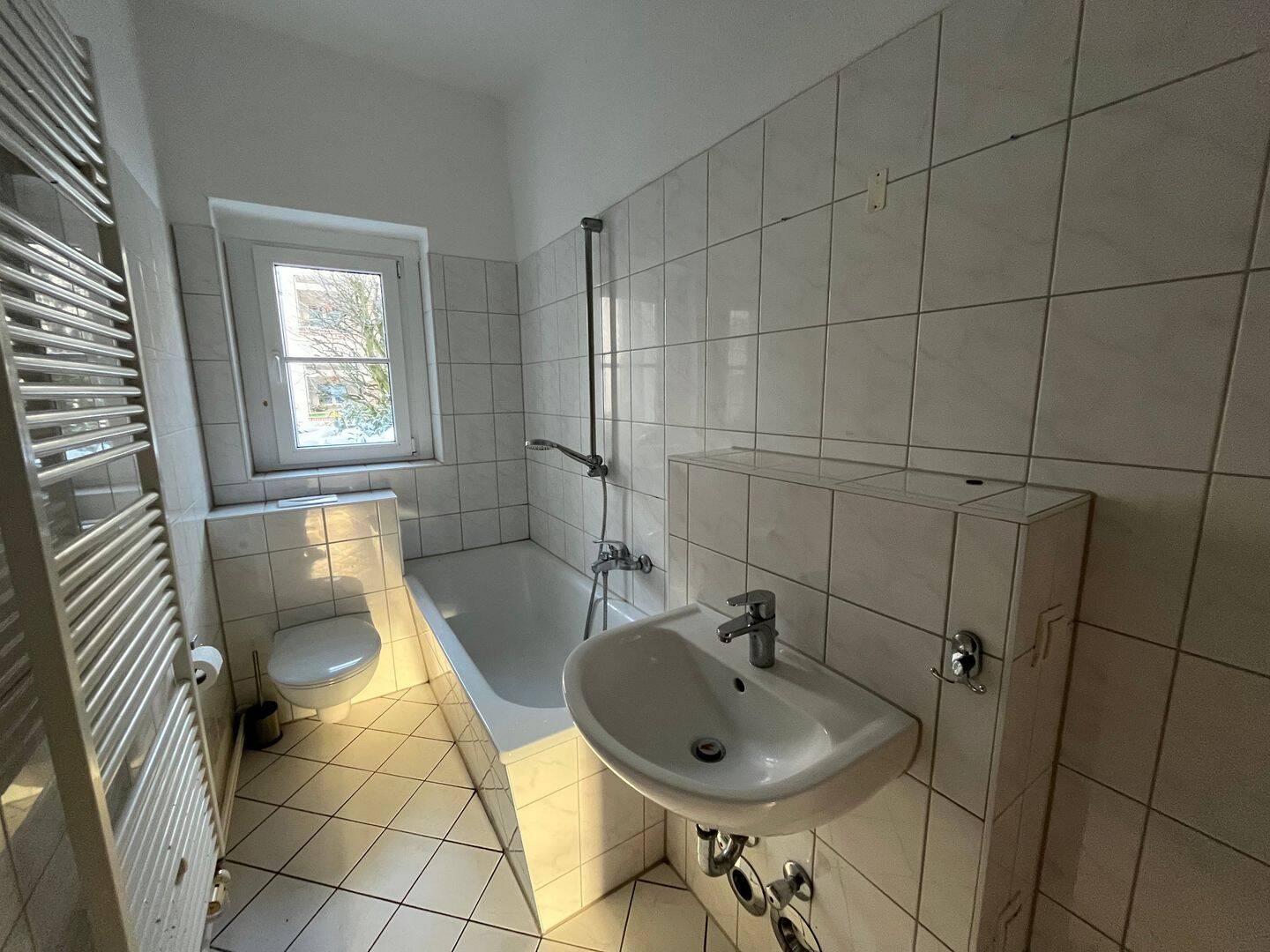 Moderne 2-Zimmer Wohnung mit Wohlfühlatmosphäre in Chemnitz-Bernsdorf – Chemnitz – Vorschaubild 4
