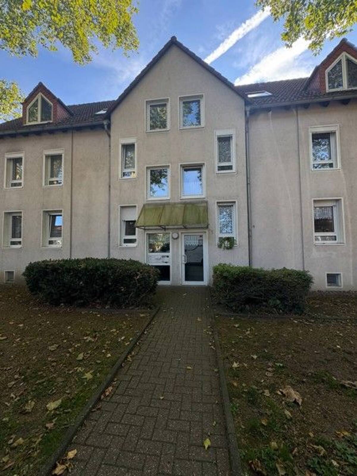 Wohnkomfort mit Aussicht - ideale 3-Zimmer-Wohnung für Paare oder Familien – 45329 Essen – Bild 1 von 6