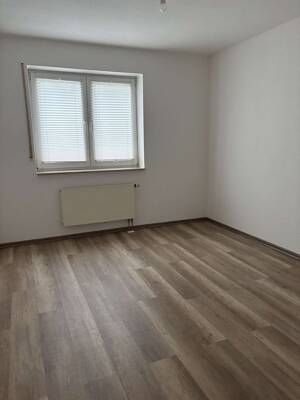 +++NEU+Schicke+++ 3 R.-Whg. im Südlichen Heimfeld 2+Balkon+Tageslichtbad+Außenrollo 2-R. Whg. +Tolles Wohnzimmer m. Balkon+Bad m. Wanne und Dusche!+++ – 4509 Delitzsch – Vorschaubild 5