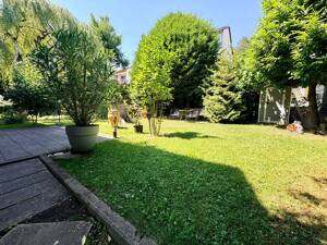 Seltene Gelegenheit in Bergen-Enkheim: Zwei Doppelhaushälften mit großem Entwicklungspotenzial – 60388 Frankfurt am Main – Vorschaubild 2