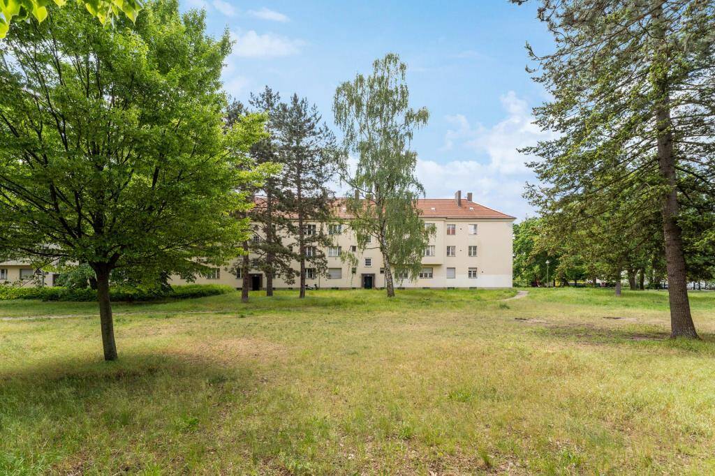 Hohe Bruttorendite in Reinickendorf: Solide vermietete Denkmal-Investition!