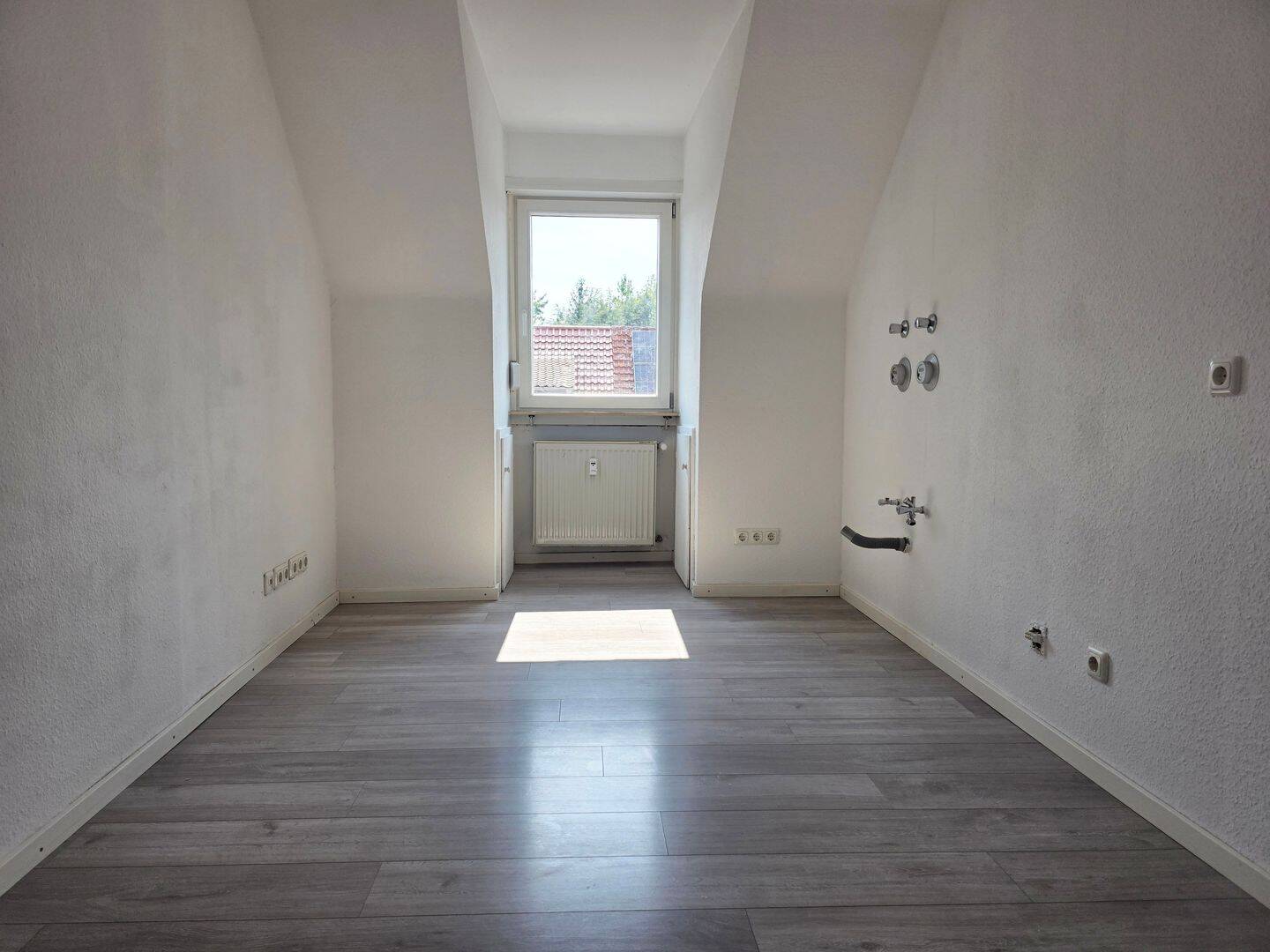 2-Zimmer-Dachgeschoss-Wohnung - befristet bis 31.12.2028 – Heidelberg – Vorschaubild 3