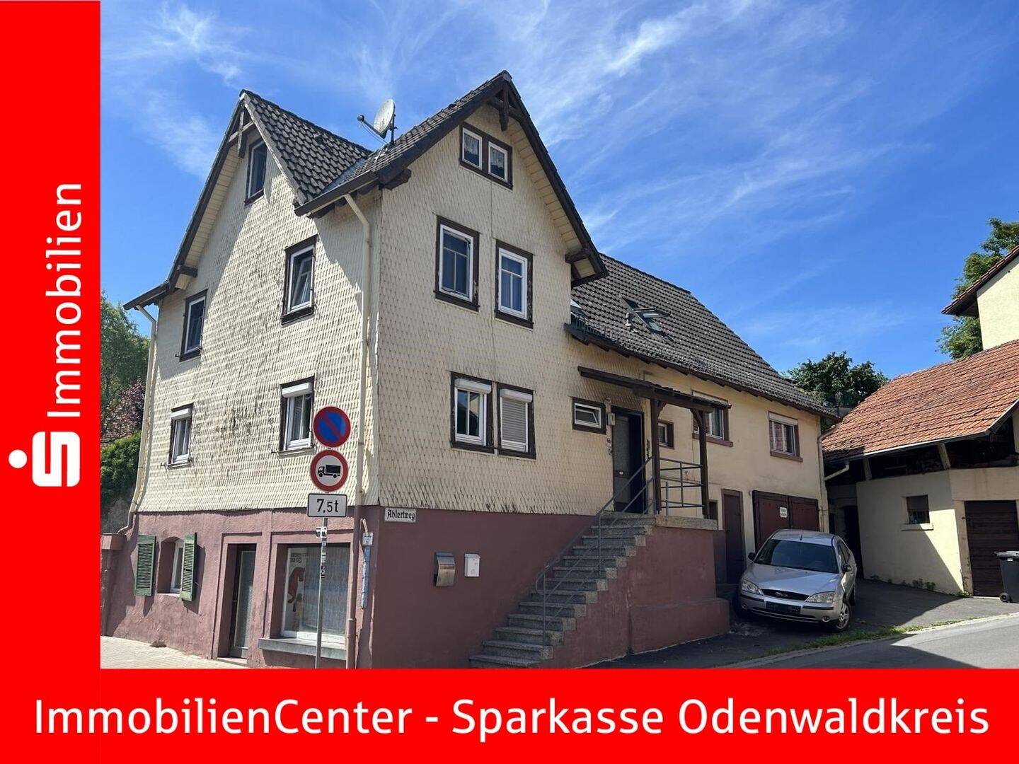 Günstiges, kleines Mietshaus mit guter Rendite.