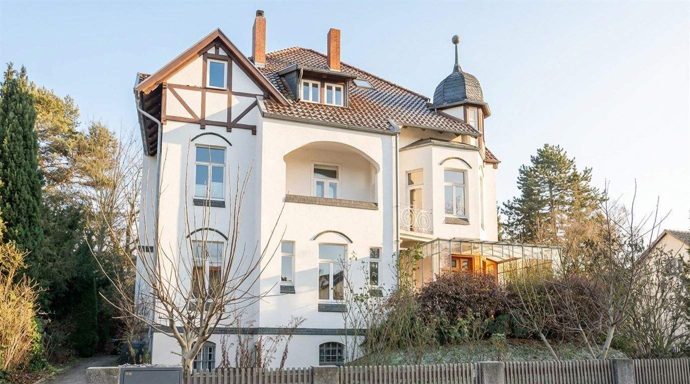 Repräsentative Gründerzeitvilla in Kirchrode - stilvolles Wohnen & sicheres Anlageobjekt in einem – Hannover – Bild 1 von 9